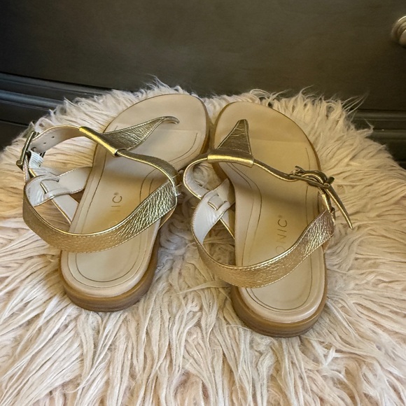Vionic Gold Metallic Sandals - Picture 4 of 7